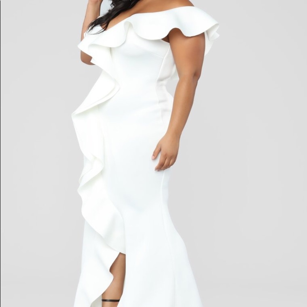 Captivate the Night Ruffle Gown Ivory